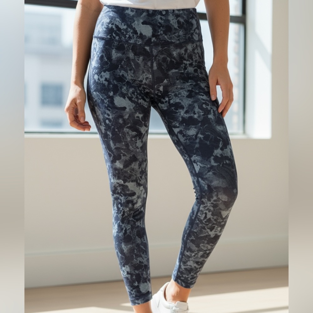 Lolë Camo Activewear Leggings - Size- Med  NWOT!!